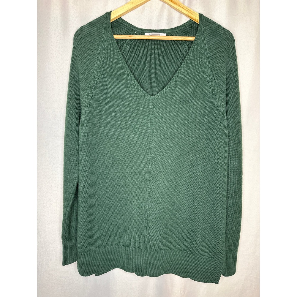 Athleta Hanover Refined V-neck Sweater MEDIUM Minimalist Outdoor Athleisure